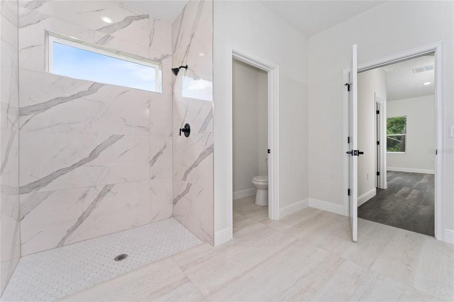 Furnished interior view inside a new home in , Ocala (Image 13).