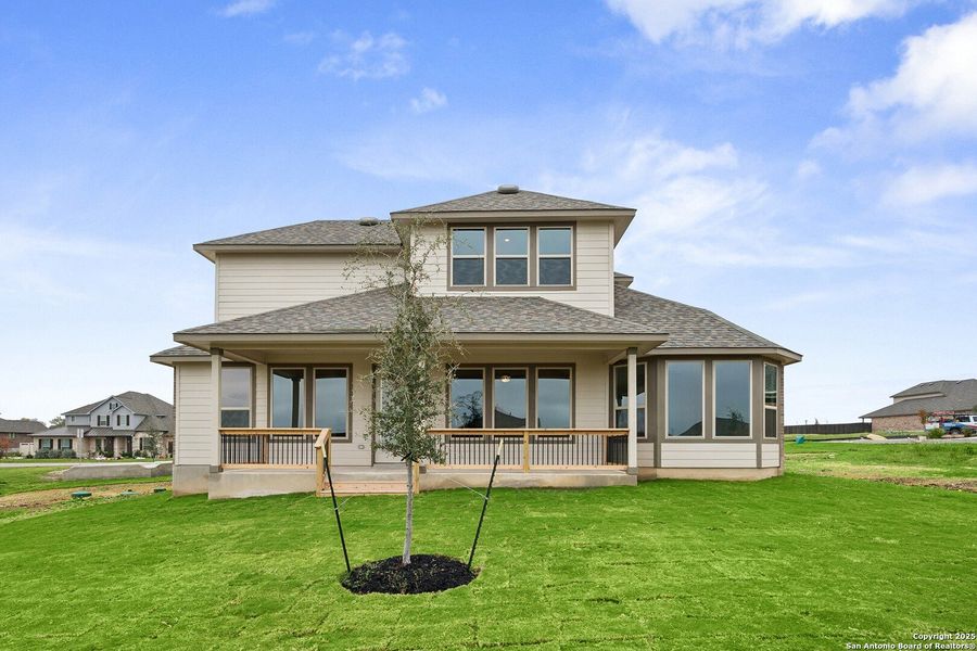 Exterior details and patio area of a home in Everly Estates, San Antonio (Image 21).