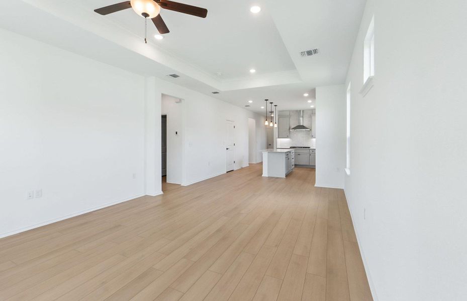 Spacious, unfurnished interior of a new home in Sun City Texas, Georgetown (Image 17).