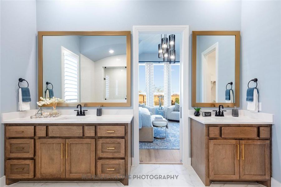 Furnished interior view inside a new home in Canyon Creek Estates, Sherman (Image 11).