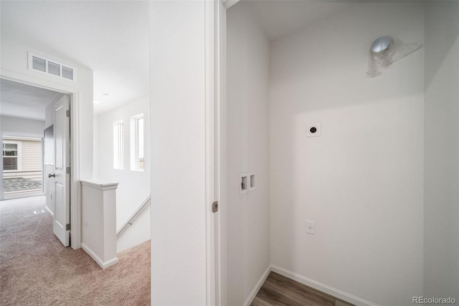 Spacious, unfurnished interior of a new home in Reunion, Commerce City (Image 22).