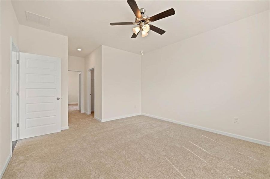 Spacious, unfurnished interior of a new home in Champion's Run, Lithonia (Image 11).