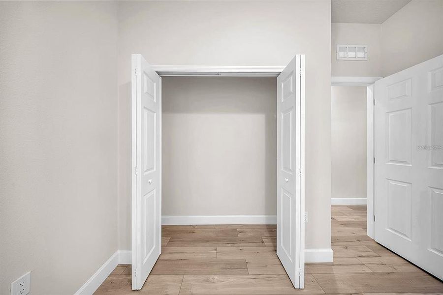 Spacious, unfurnished interior of a new home in , Ocala (Image 39).