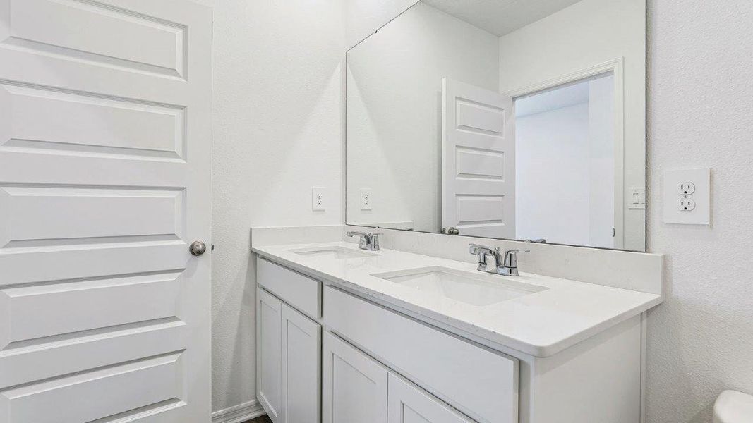 Furnished interior view inside a new home in Avalon Park Tavares, Tavares (Image 14).