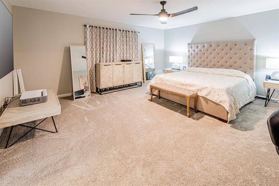 Furnished interior view inside a new home in Seasons at Lakeside Forest, Tavares (Image 11).