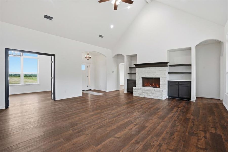 Spacious, unfurnished interior of a new home in , Grandview (Image 14). Spacious, unfurnished interior of a new home in , Grandview (Image 14).