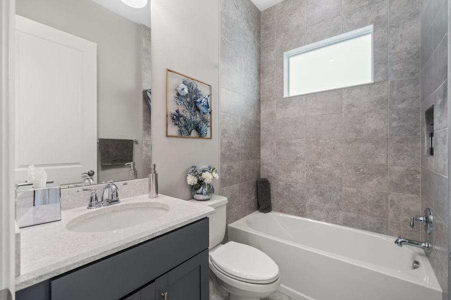 Guest Bathroom 1st Floor