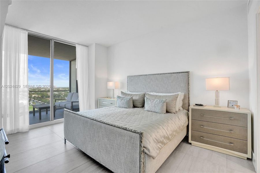 Furnished interior view inside a new home in , Fort Lauderdale (Image 8). Furnished interior view inside a new home in , Fort Lauderdale (Image 8).