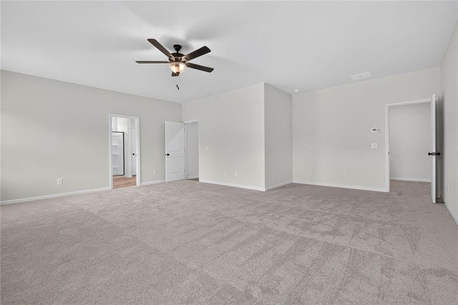 Spacious, unfurnished interior of a new home in Saddle Ridge, Calhoun (Image 24).