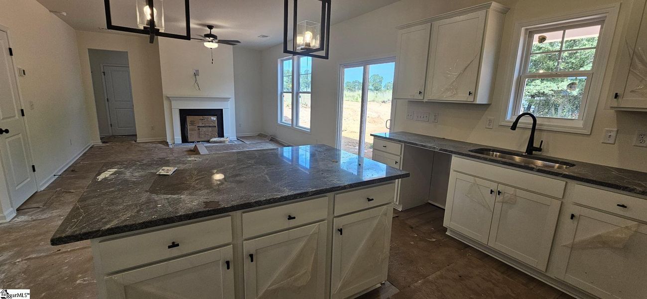 Furnished interior view inside a new home in Sedona, Greenville (Image 5).