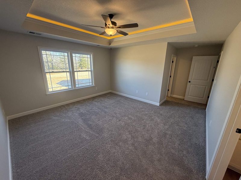 Spacious, unfurnished interior of a new home in Mills Gin, Campobello (Image 11).