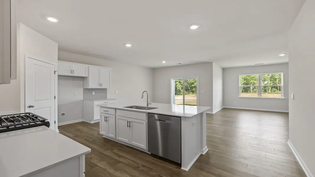 Furnished interior view inside a new home in Woodglen, Piedmont (Image 6).