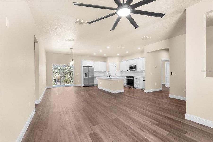 Spacious, unfurnished interior of a new home in , Homosassa (Image 21). Spacious, unfurnished interior of a new home in , Homosassa (Image 21).