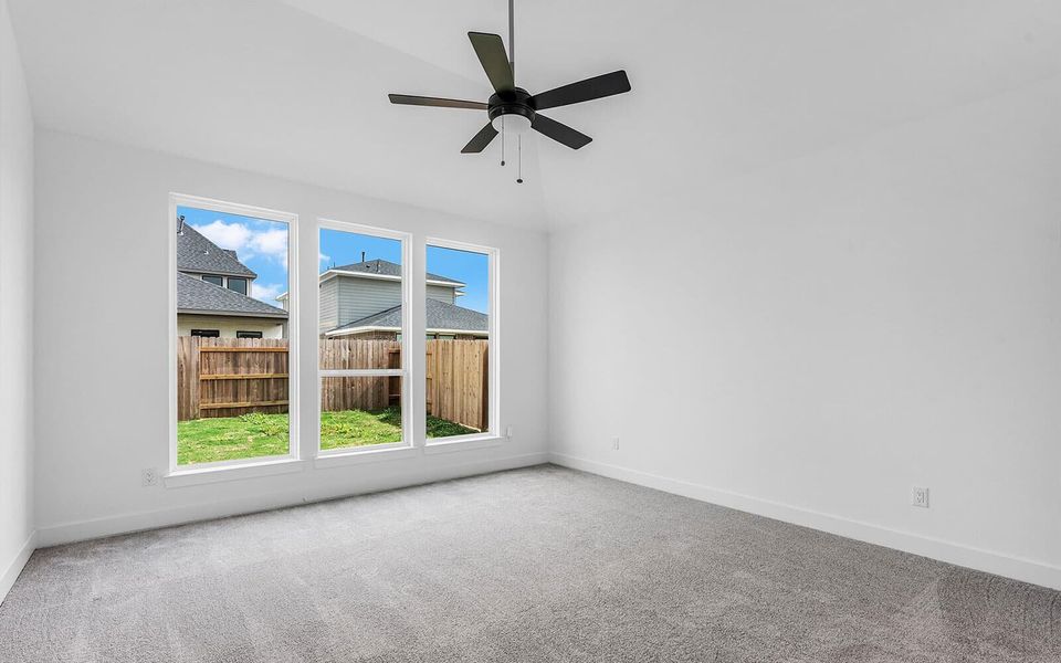 Spacious, unfurnished interior of a new home in Elyson, Katy (Image 10).