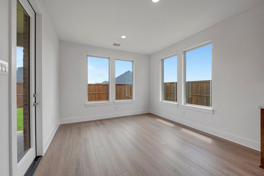 Spacious, unfurnished interior of a new home in Bridgewater, Midlothian (Image 20).