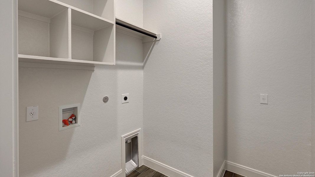 Spacious, unfurnished interior of a new home in Kallison Ranch 50', San Antonio (Image 34).