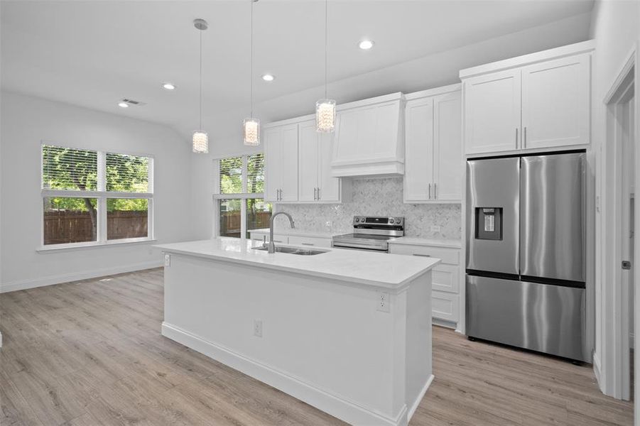 Furnished interior view inside a new home in , Waxahachie (Image 11).