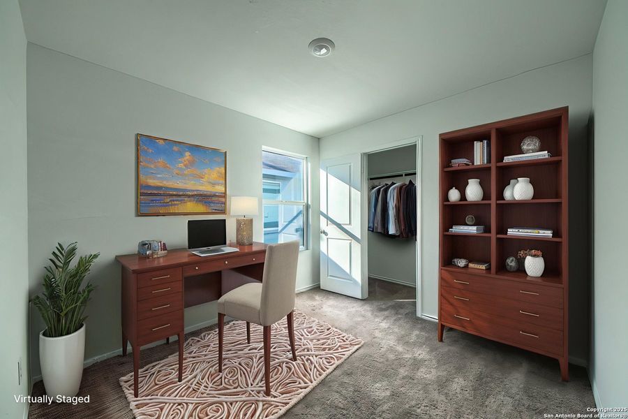 Furnished interior view inside a new home in Silos: Broadview Collection, San Antonio (Image 9). Furnished interior view inside a new home in Silos: Broadview Collection, San Antonio (Image 9).