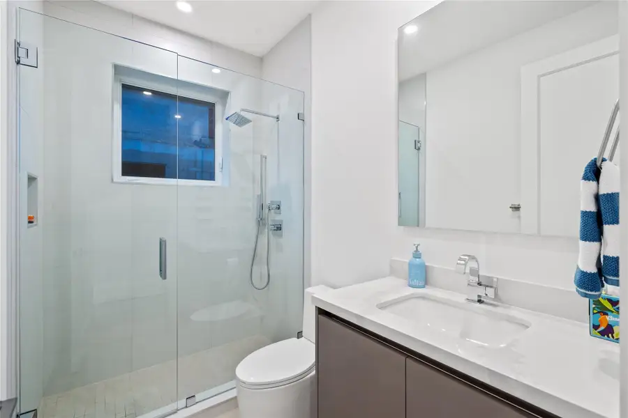 Furnished interior view inside a new home in , Pompano Beach (Image 3).