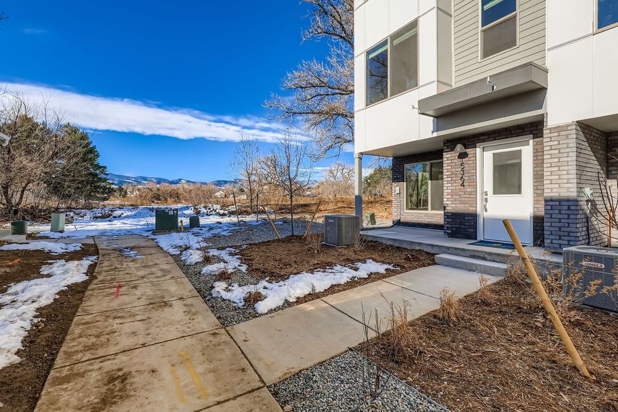 1,803sf New Home in Arvada, CO. - Slide 2 1,803sf New Home in Arvada, CO. - Slide 2