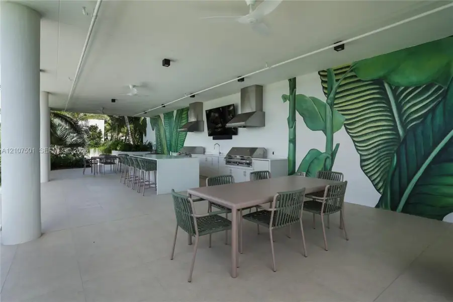 Exterior details and patio area of a home in , Miami (Image 26).