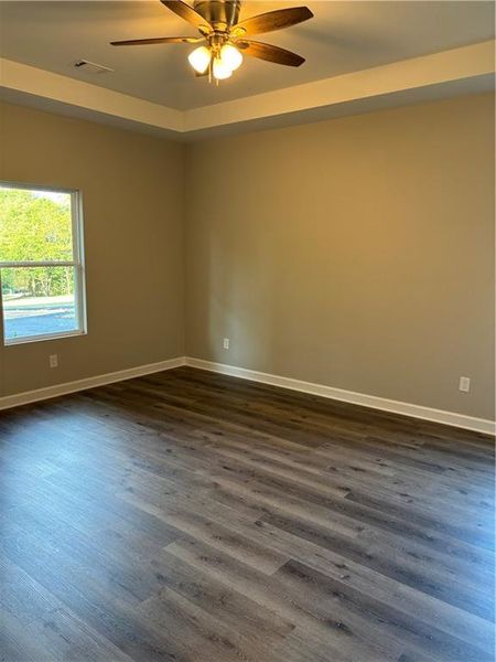 Spacious, unfurnished interior of a new home in , Dahlonega (Image 9).