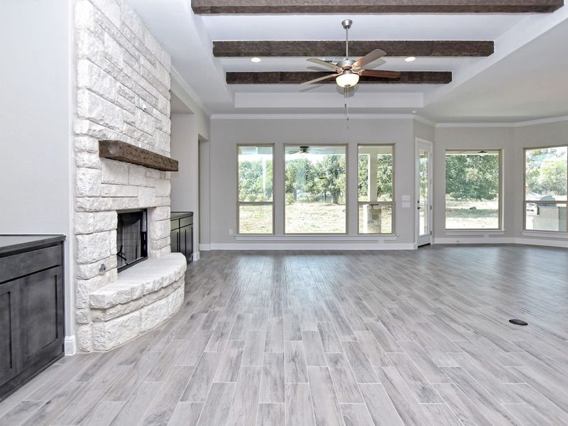 Representative unfurnished interior of a home built from the San Simeon I by Giddens Homes in Clearwater Ranch, Liberty Hill (Image 420).