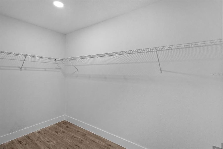 Spacious, unfurnished interior of a new home in , Citrus Springs (Image 35).