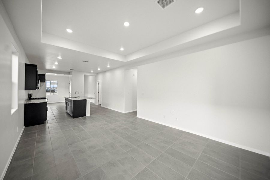 Representative unfurnished interior of a home built from the Aguirre by Hakes Brothers in Summer Sky North, El Paso (Image 9).