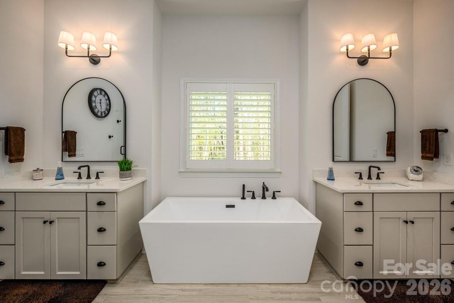 Primary Bedroom Bath