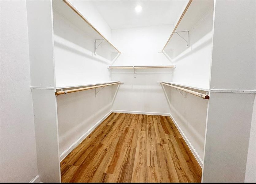 Spacious, unfurnished interior of a new home in The Seasons, Mabank (Image 14). Spacious, unfurnished interior of a new home in The Seasons, Mabank (Image 14).