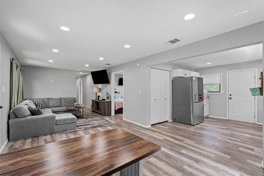 Image 33 of a home in . Image 33 of a home in .