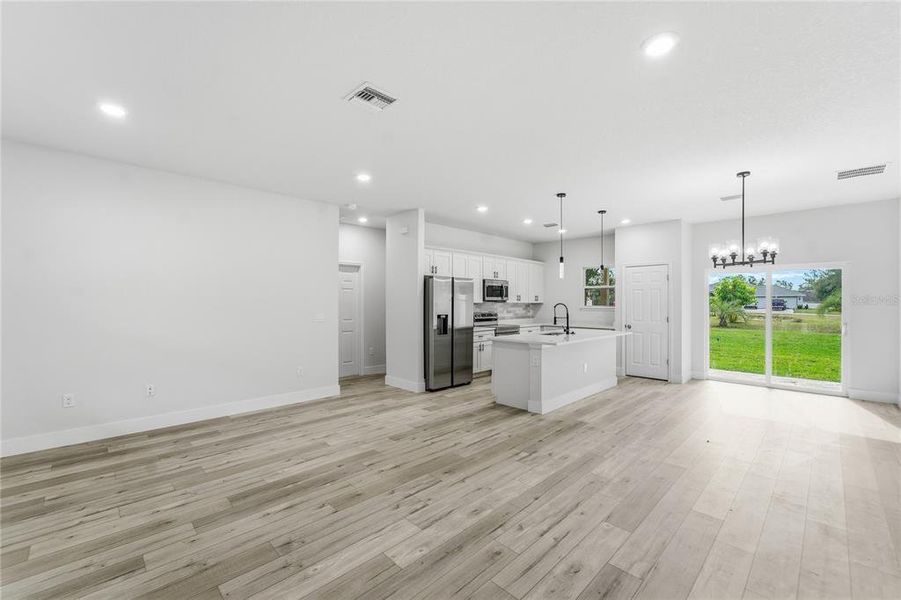 Spacious, unfurnished interior of a new home in , Citrus Springs (Image 15).