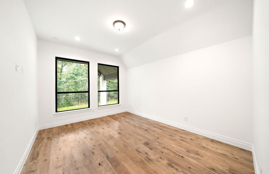 Spacious, unfurnished interior of a new home in Bridgeland 60′, Cypress (Image 24).