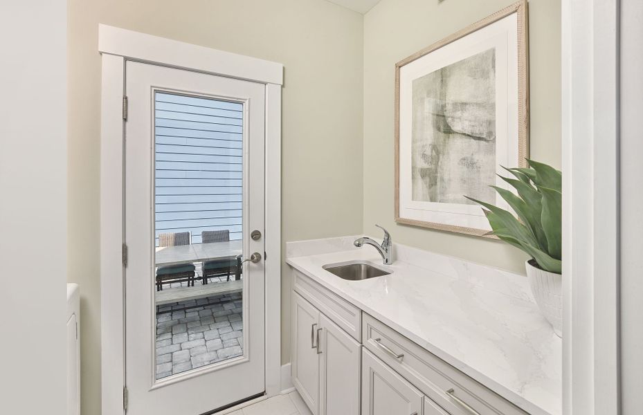 Furnished interior view inside a new home in SayeBrook, Myrtle Beach (Image 6).