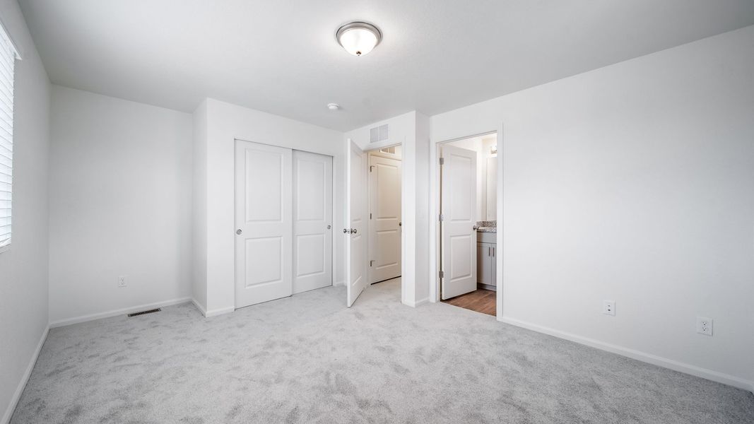 Spacious, unfurnished interior of a new home in Banning Lewis Ranch, Colorado Springs (Image 32). Spacious, unfurnished interior of a new home in Banning Lewis Ranch, Colorado Springs (Image 32).