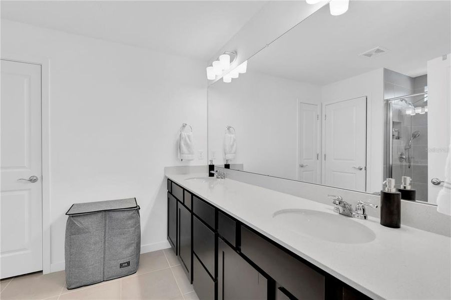 Furnished interior view inside a new home in Valleybrook, Spring Hill (Image 14).