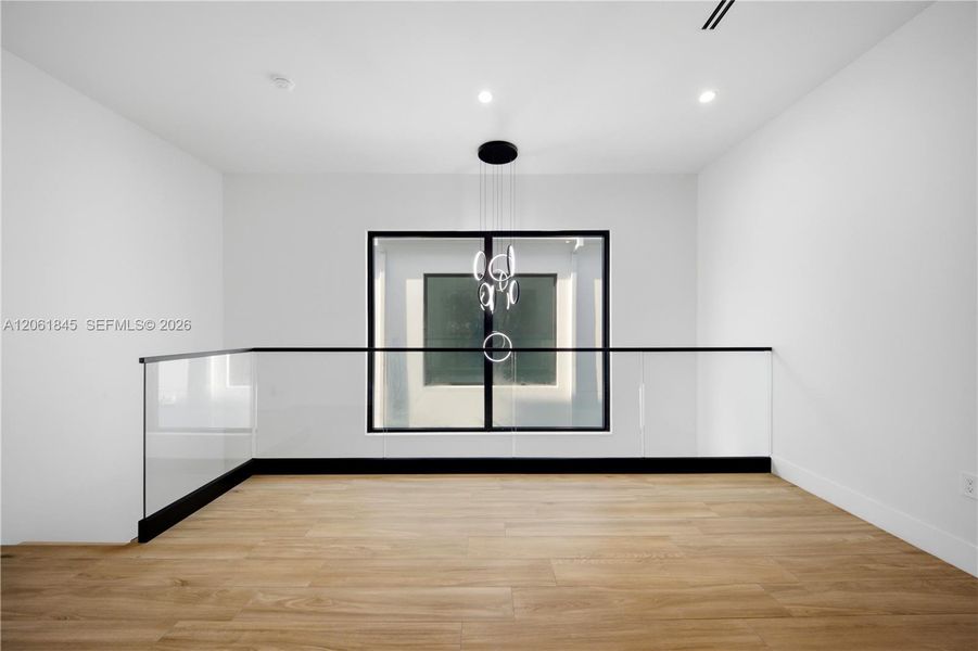 Spacious, unfurnished interior of a new home in , Fort Lauderdale (Image 51).