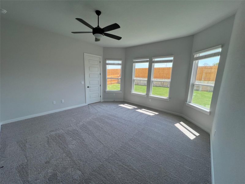 Spacious, unfurnished interior of a new home in Cascades at Onion Creek, Austin (Image 27).