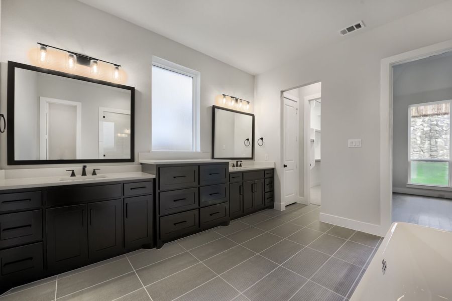 790 White Sage - Primary Bathroom 790 White Sage - Primary Bathroom