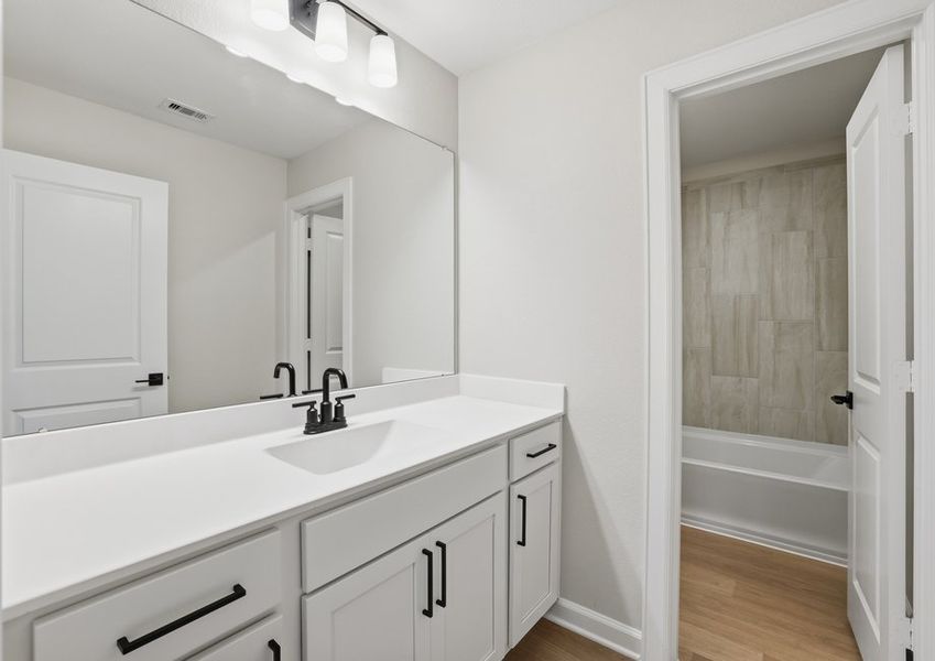 Yaupon - TX | Secondary Bathroom – Vanity
