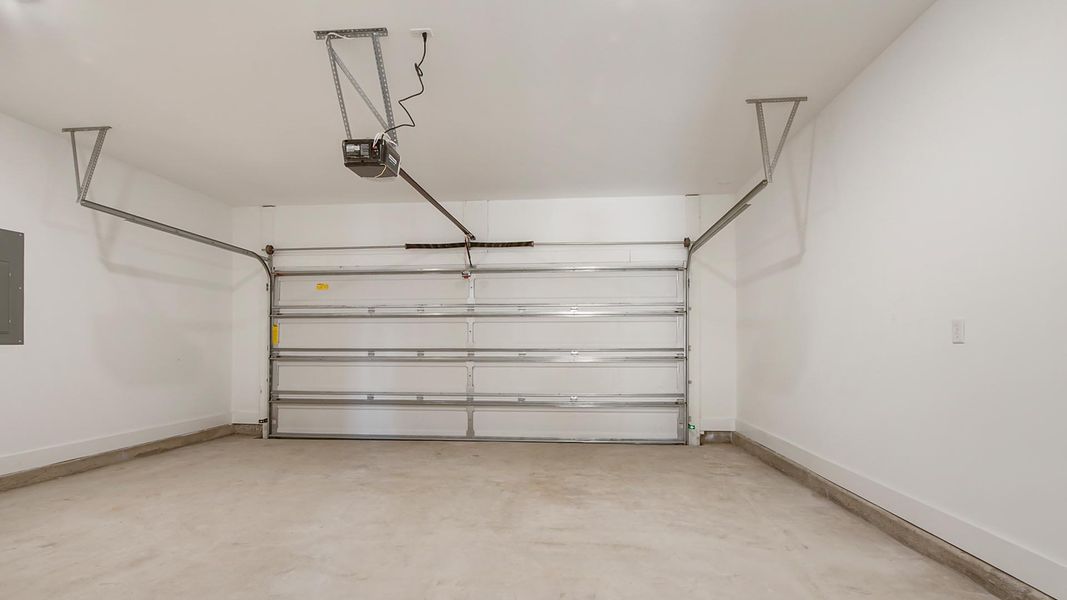 Spacious, unfurnished interior of a new home in Breakfast Point East Phase II, Panama City Beach (Image 34). Spacious, unfurnished interior of a new home in Breakfast Point East Phase II, Panama City Beach (Image 34).