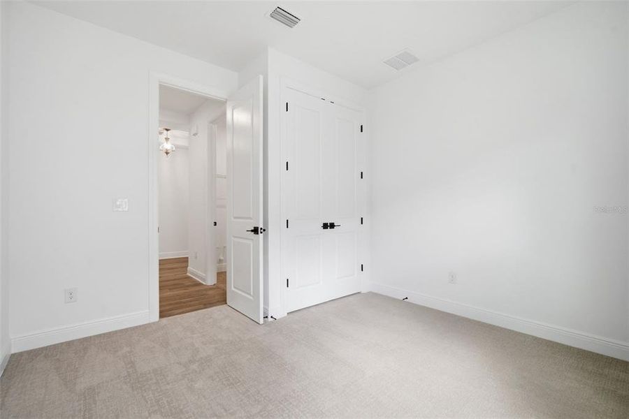 Spacious, unfurnished interior of a new home in North River Ranch, Parrish (Image 36).