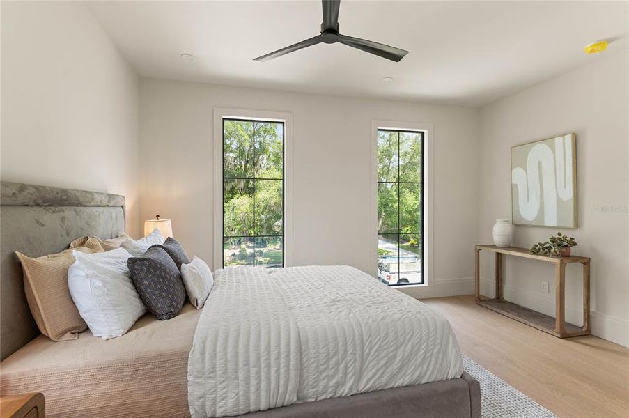 Furnished interior view inside a new home in , Orlando (Image 52).