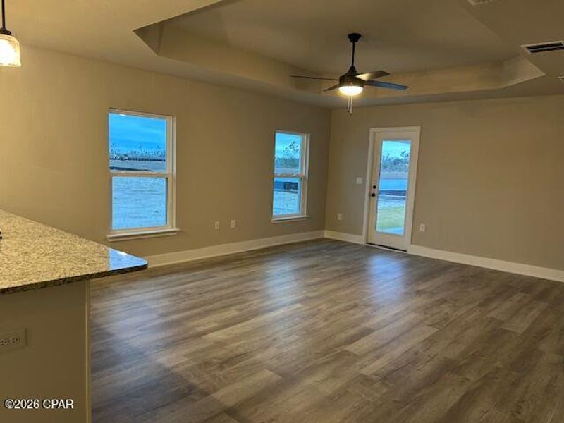 Spacious, unfurnished interior of a new home in College Station, Panama City (Image 5). Spacious, unfurnished interior of a new home in College Station, Panama City (Image 5).