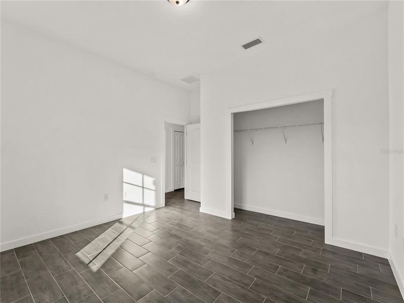 Spacious, unfurnished interior of a new home in , North Port (Image 27).