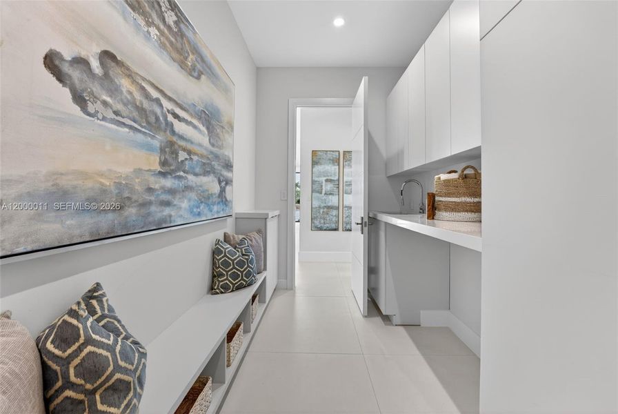 Furnished interior view inside a new home in , Fort Lauderdale (Image 39).