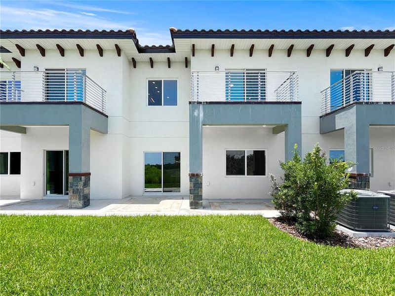 Exterior details and patio area of a home in , Davenport (Image 19).