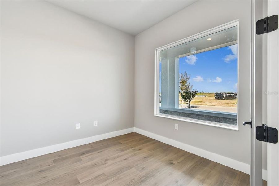 Spacious, unfurnished interior of a new home in Palmera Wellen Park - Classic Series, Venice (Image 22). Spacious, unfurnished interior of a new home in Palmera Wellen Park - Classic Series, Venice (Image 22).