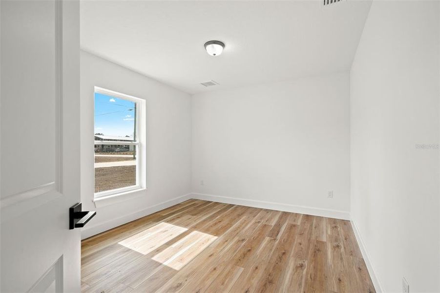 Spacious, unfurnished interior of a new home in , Weeki Wachee (Image 42).